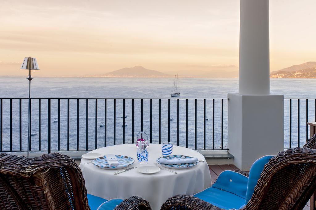 J.K. Place Capri Extérieur photo